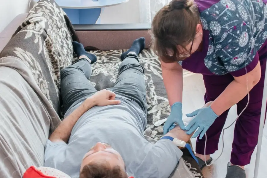 Срочный вывод из запоя в Жуковском: быстро, недорого